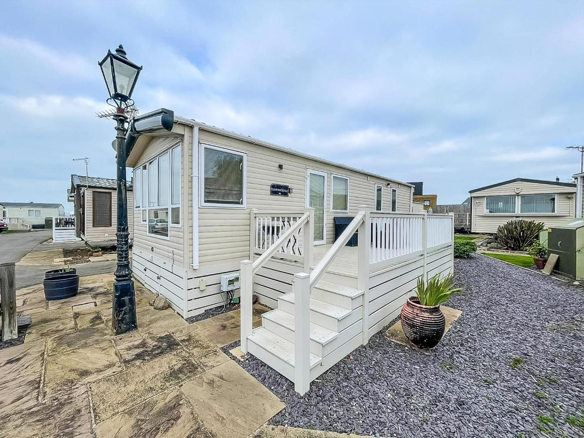 Lovely 6 Berth Caravan With Decking And Wifi In Kent, Ref 47017C Hotel Whitstable Buitenkant foto